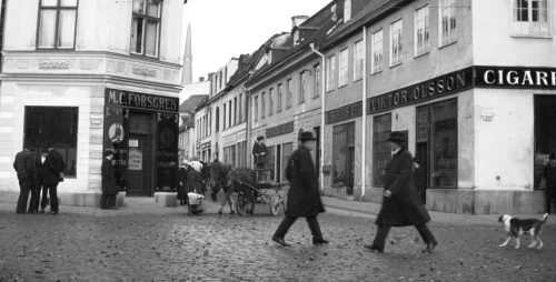 Innan Wennbergs hörna blev Wennbergs hörna. Foto: Sjöbergska samlingen, Stadsarkivet.