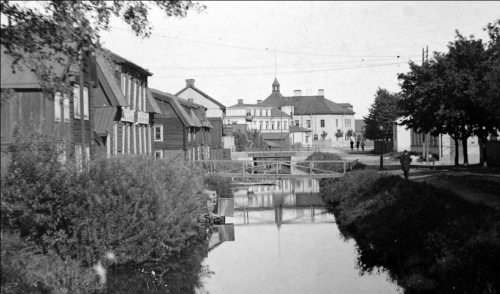 Munkgatan på Lillåns tid. Broarna över Sturegatan och Kopparbergsvägen i förgrunden, Aseas Folkets hus längst bort, Klaapphuset till höger (ACC i dag).